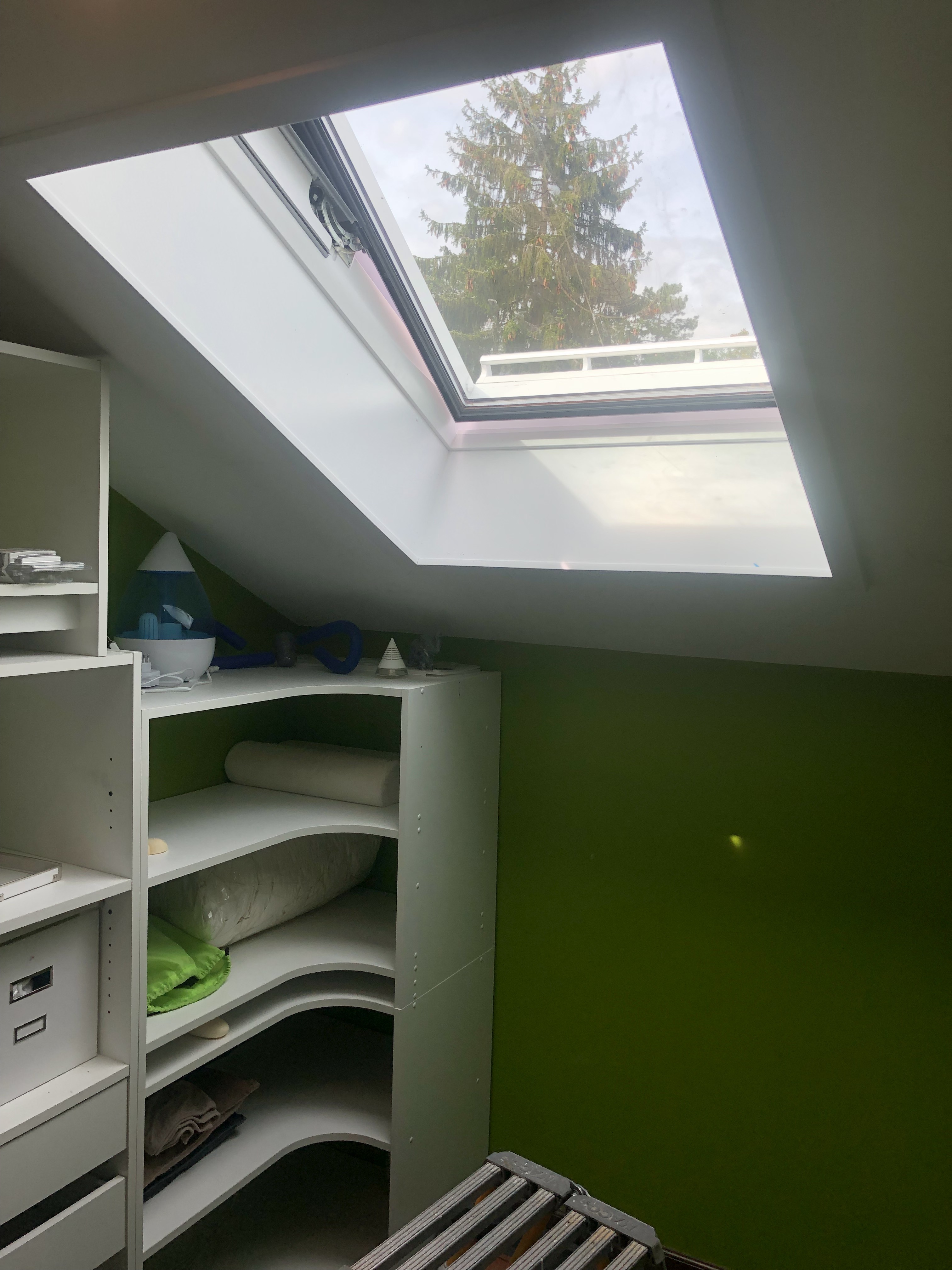 Création d’une fenêtre de toit VELUX près de Genève