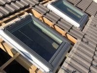 Pose de fenêtres de toit Velux multiples